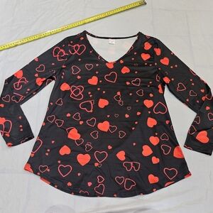 Black and Red Heart Print Long Sleeve Top. Sz M